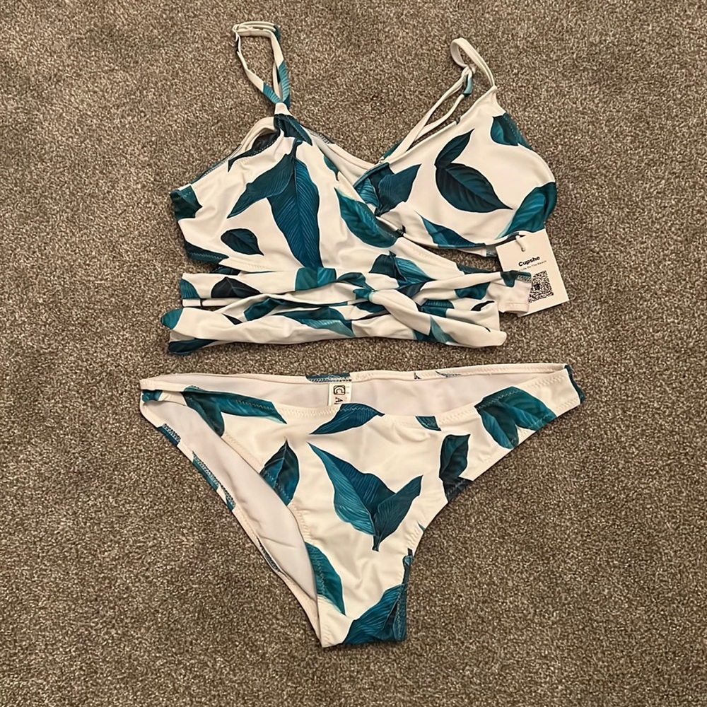 Cupshe Bikini - Size XL